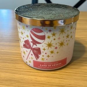 Bath & Body Works 3 Wick Candle. Land Of Sweets.